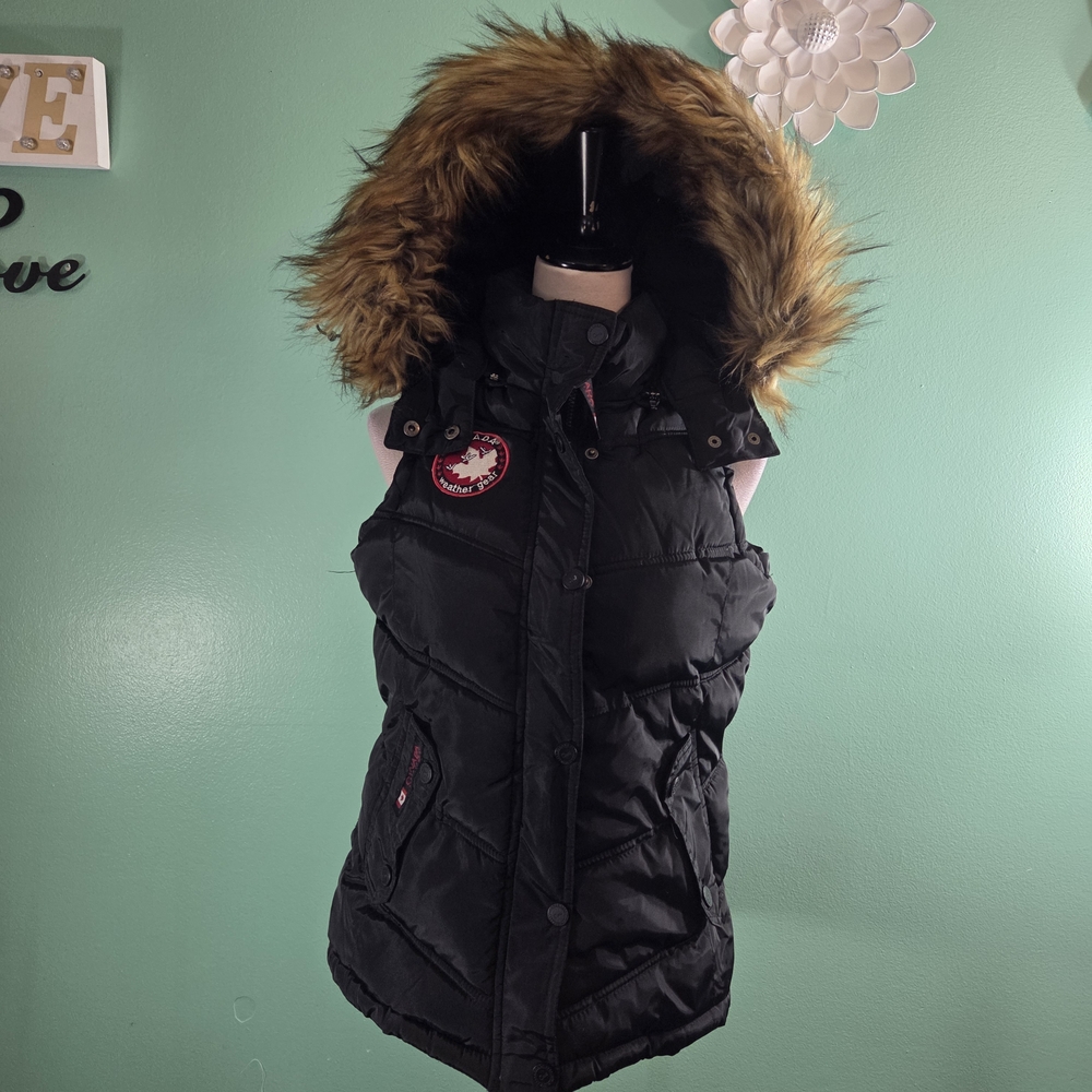 Canada  Weathergear Black Puffer Vest with Faux Fur Hood Size S/CP